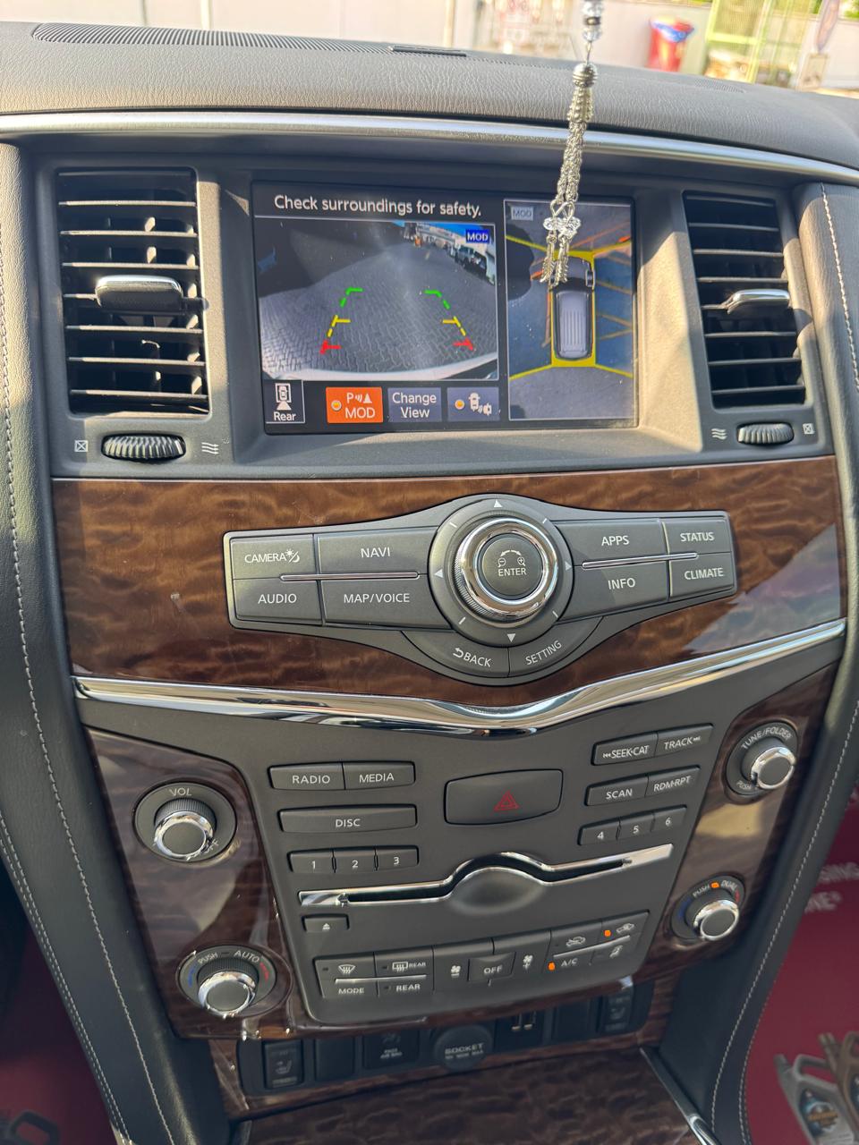 Blanco perla Nissan Armada SL 2019
