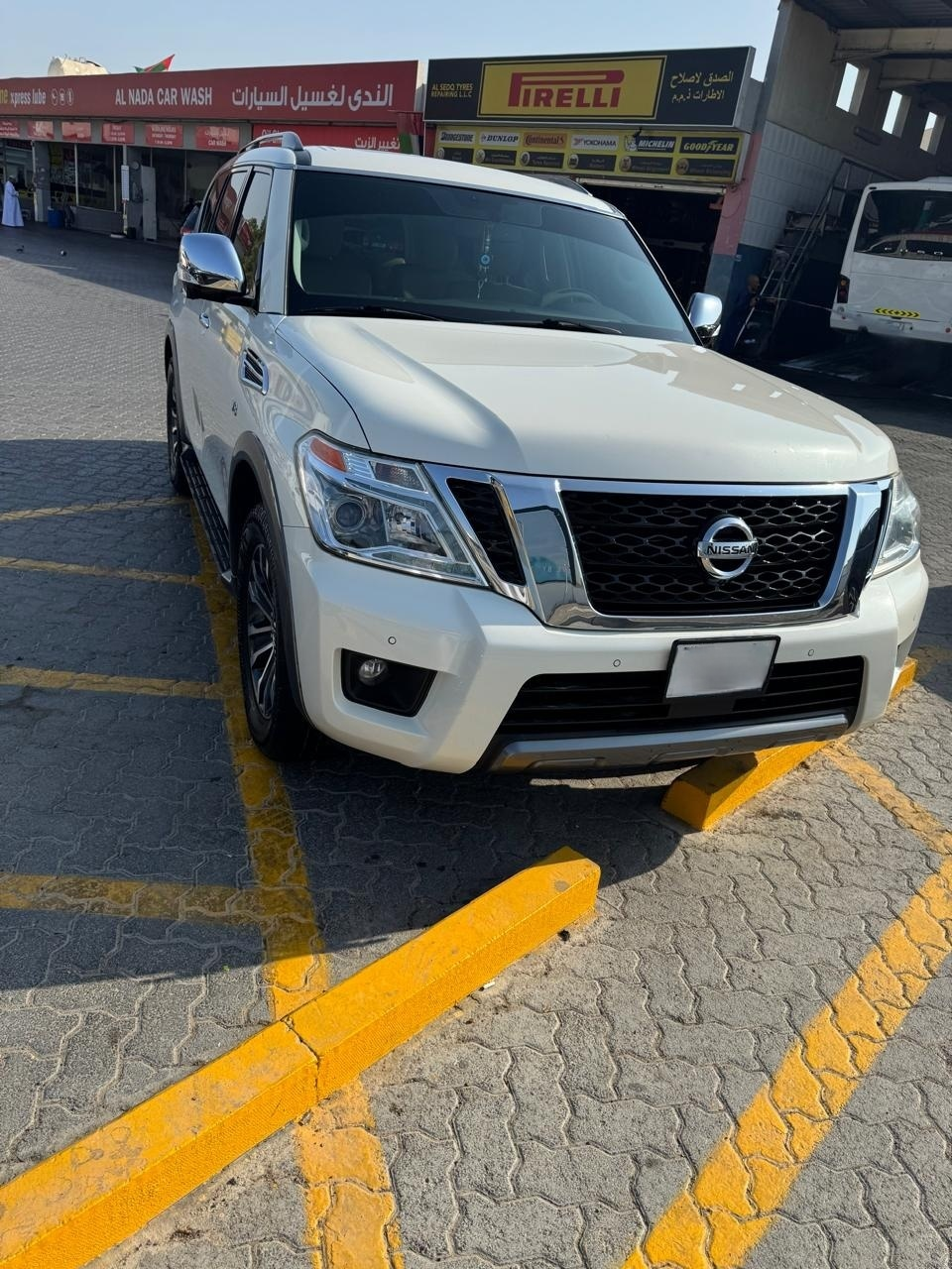 Blanco perla Nissan Armada SL 2019