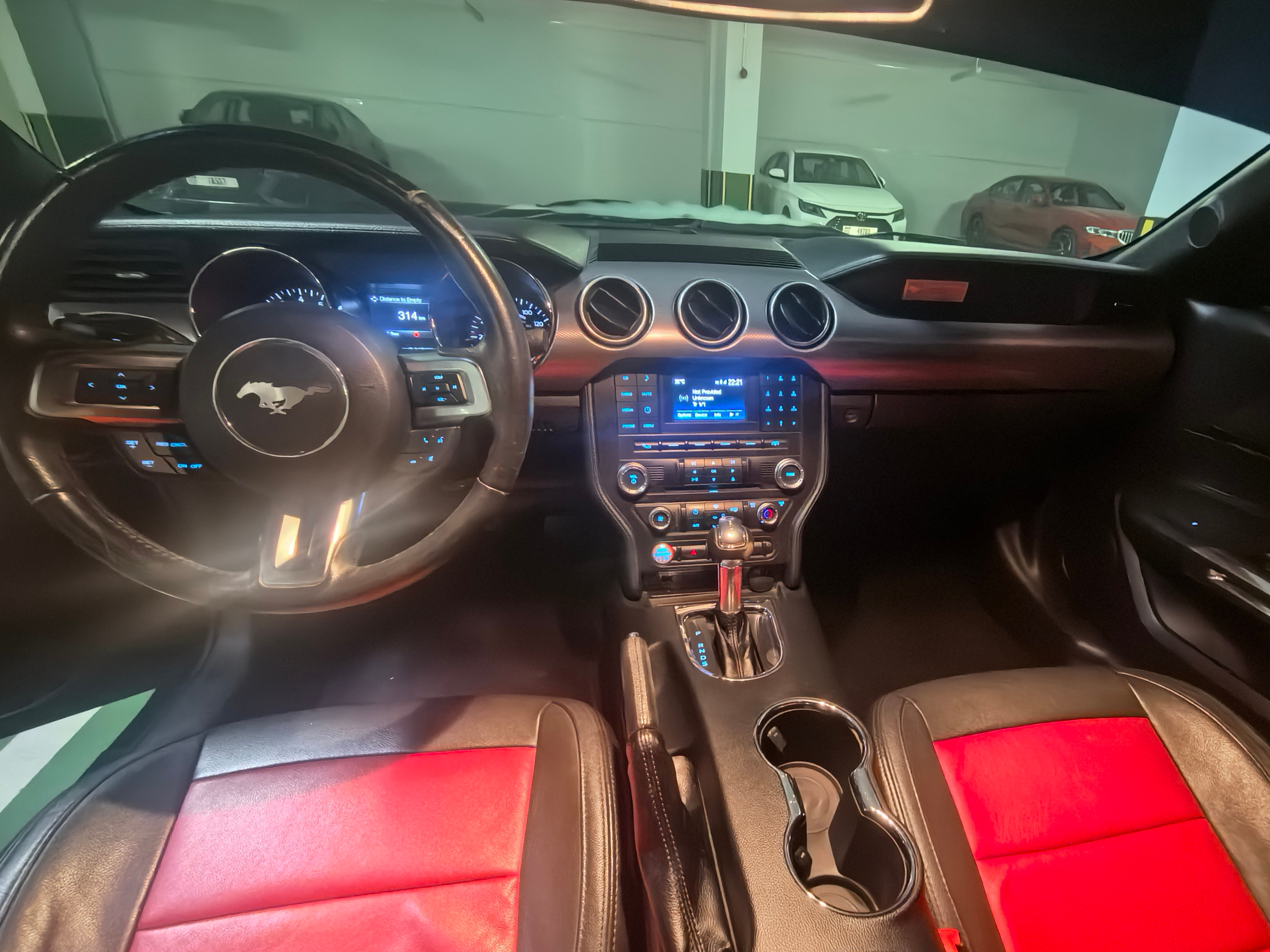 Siyah Ford Mustang EcoBoost 2016