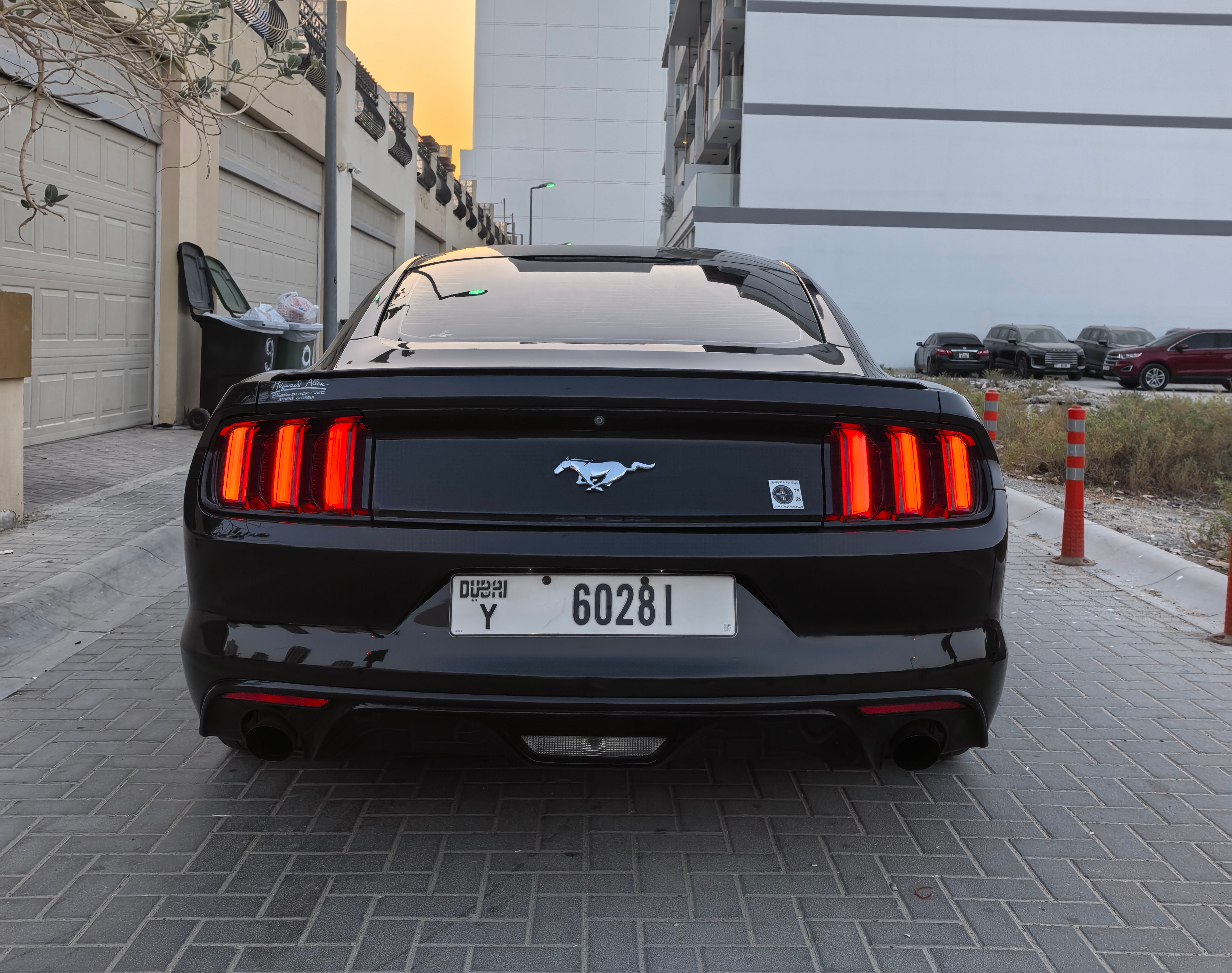 Siyah Ford Mustang EcoBoost 2016