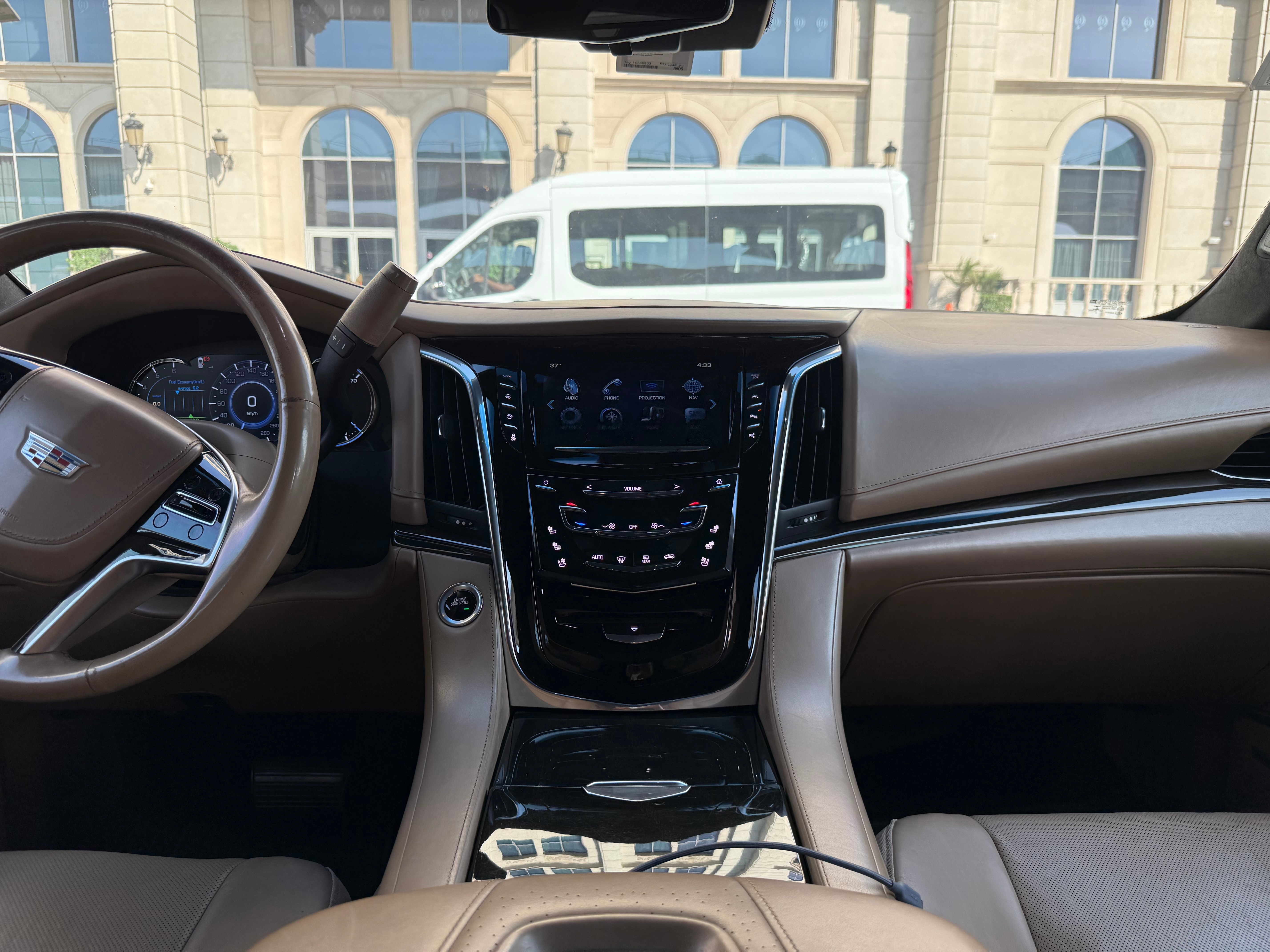 Siyah Cadillac Escalade Platinum 2018