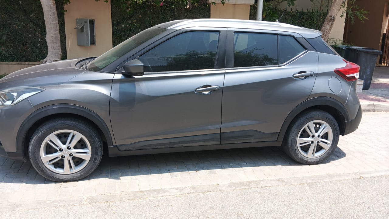 Gris Nissan Kicks SV 2021 Gris Nissan Kicks SV 2021