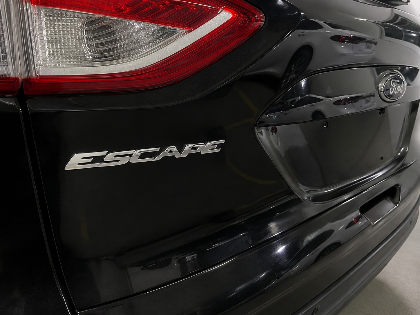 Siyah Ford Escape S 2014