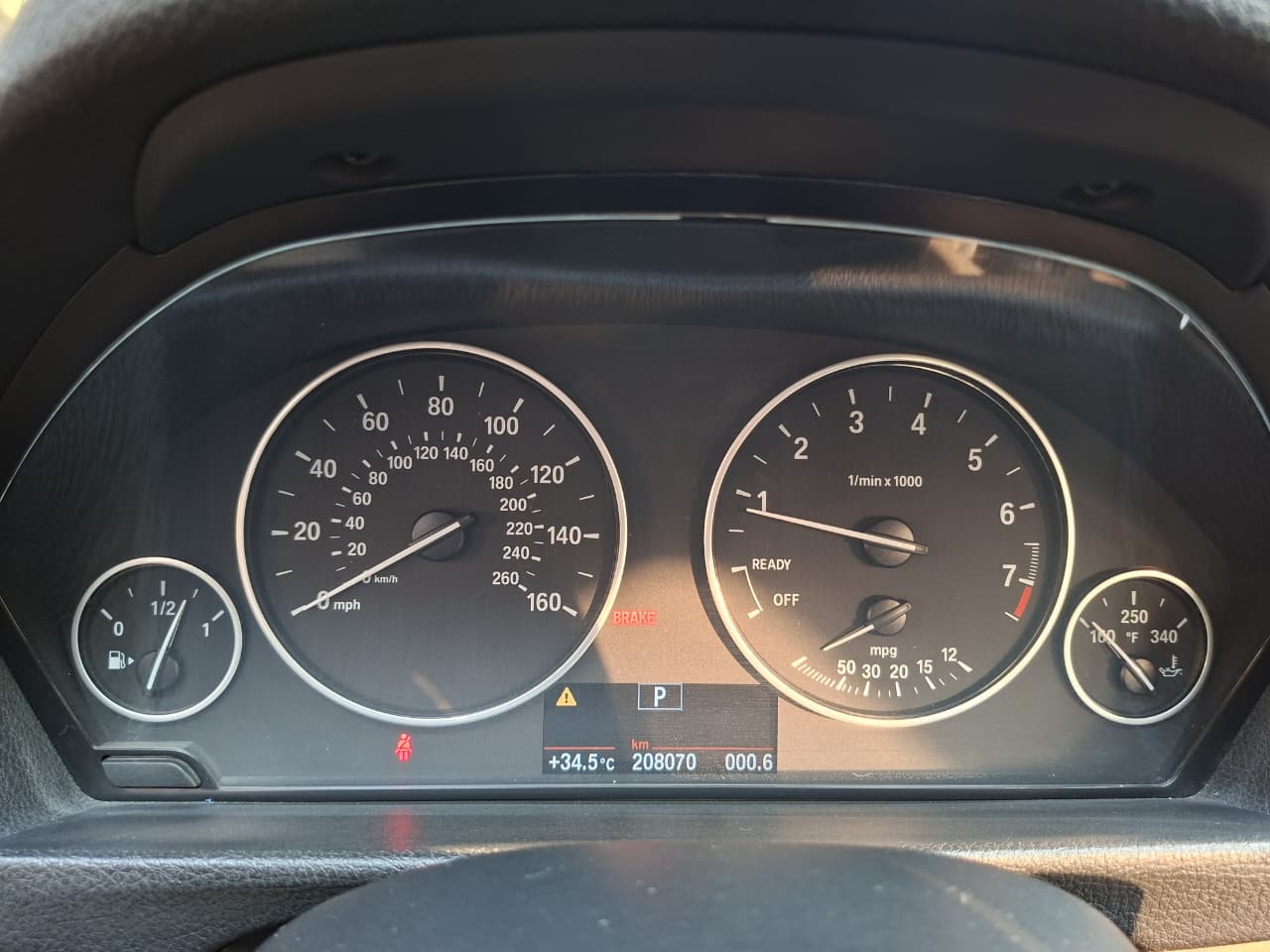 Weiß BMW 330i M SPORT 2015 Weiß BMW 330i M SPORT 2015