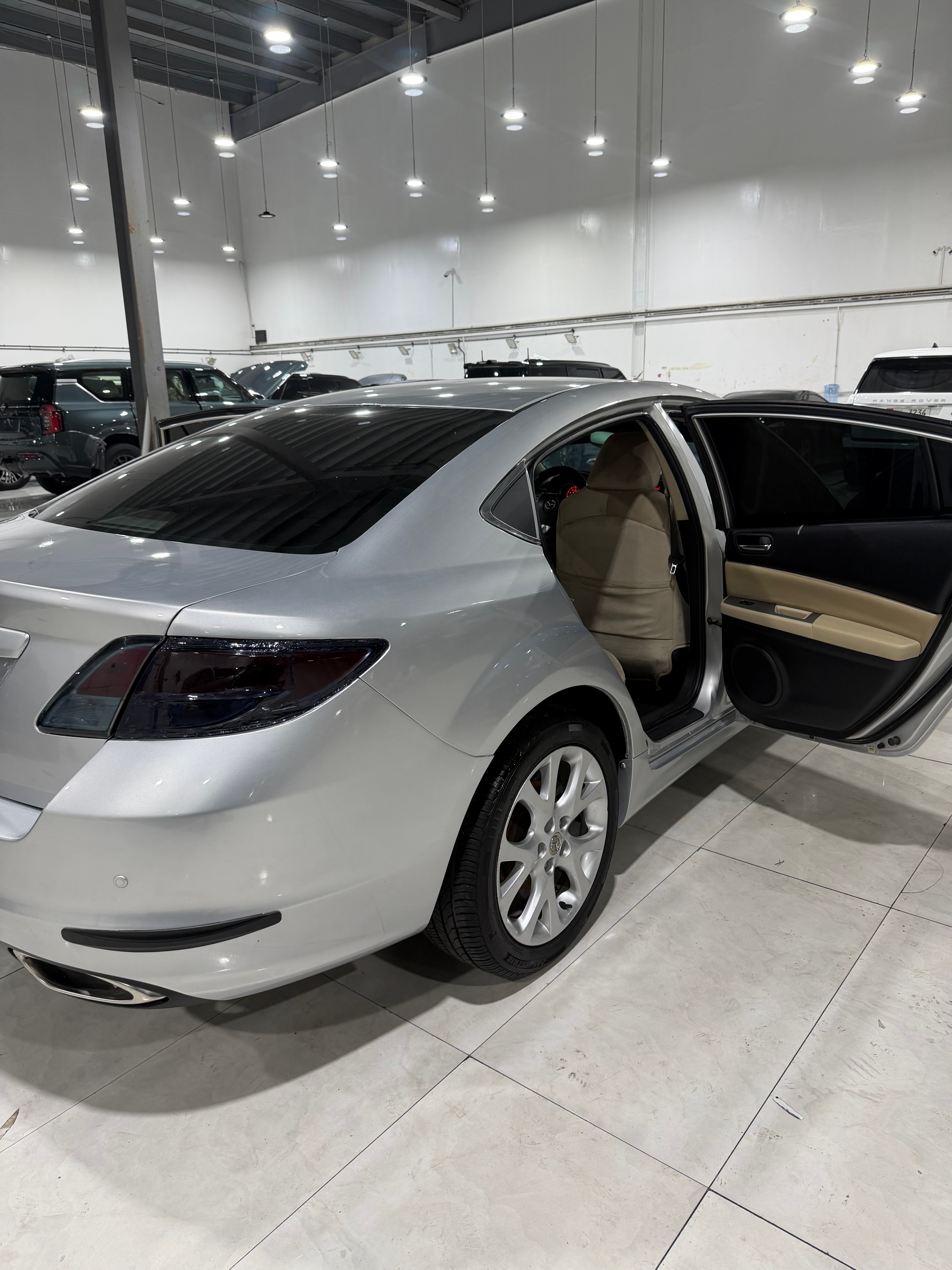 Silver Mazda 6 Sport 2009