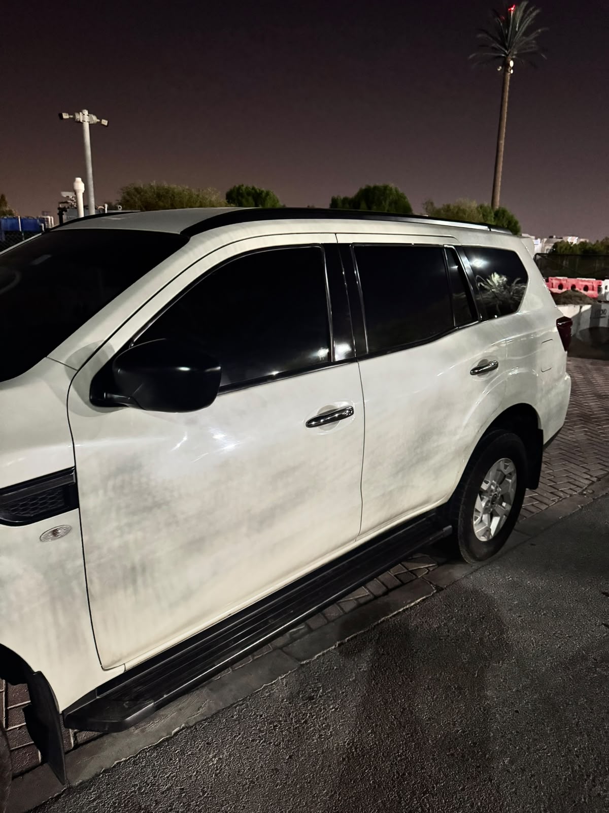 White Nissan Xterra SE 2022