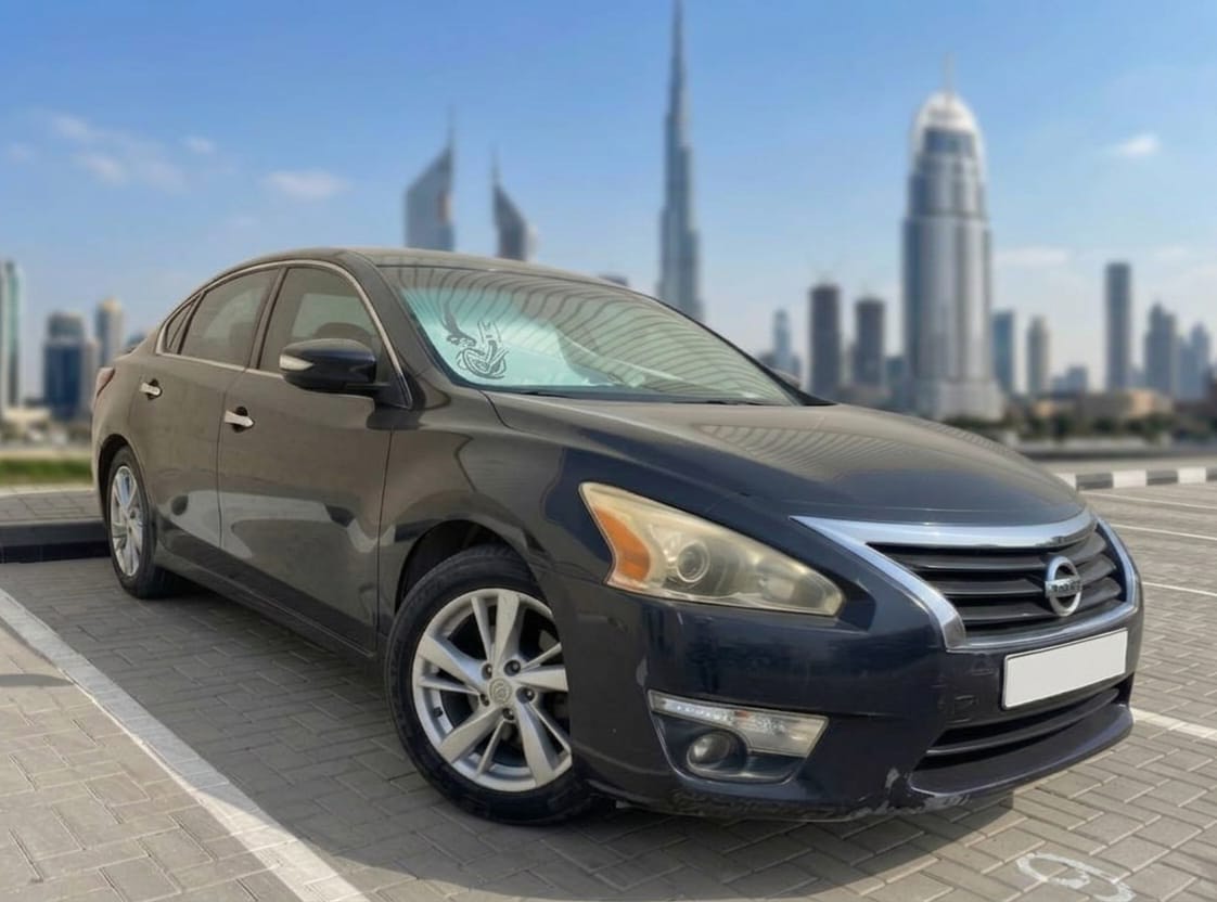 Темно-синий Nissan Altima 2.5 SL 2013 Темно-синий Nissan Altima 2.5 SL 2013