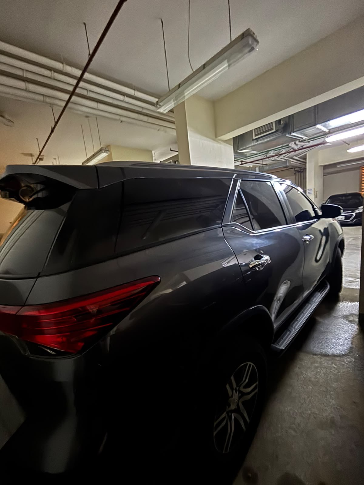 Koyu gri Toyota Fortuner EXR 2024