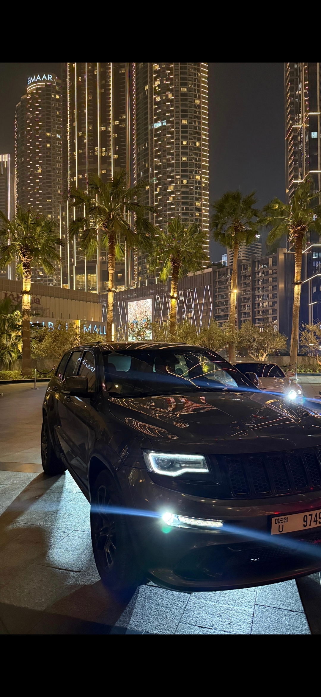 رمادي لامع جيب Grand Cherokee SRT 2015 رمادي لامع جيب Grand Cherokee SRT 2015