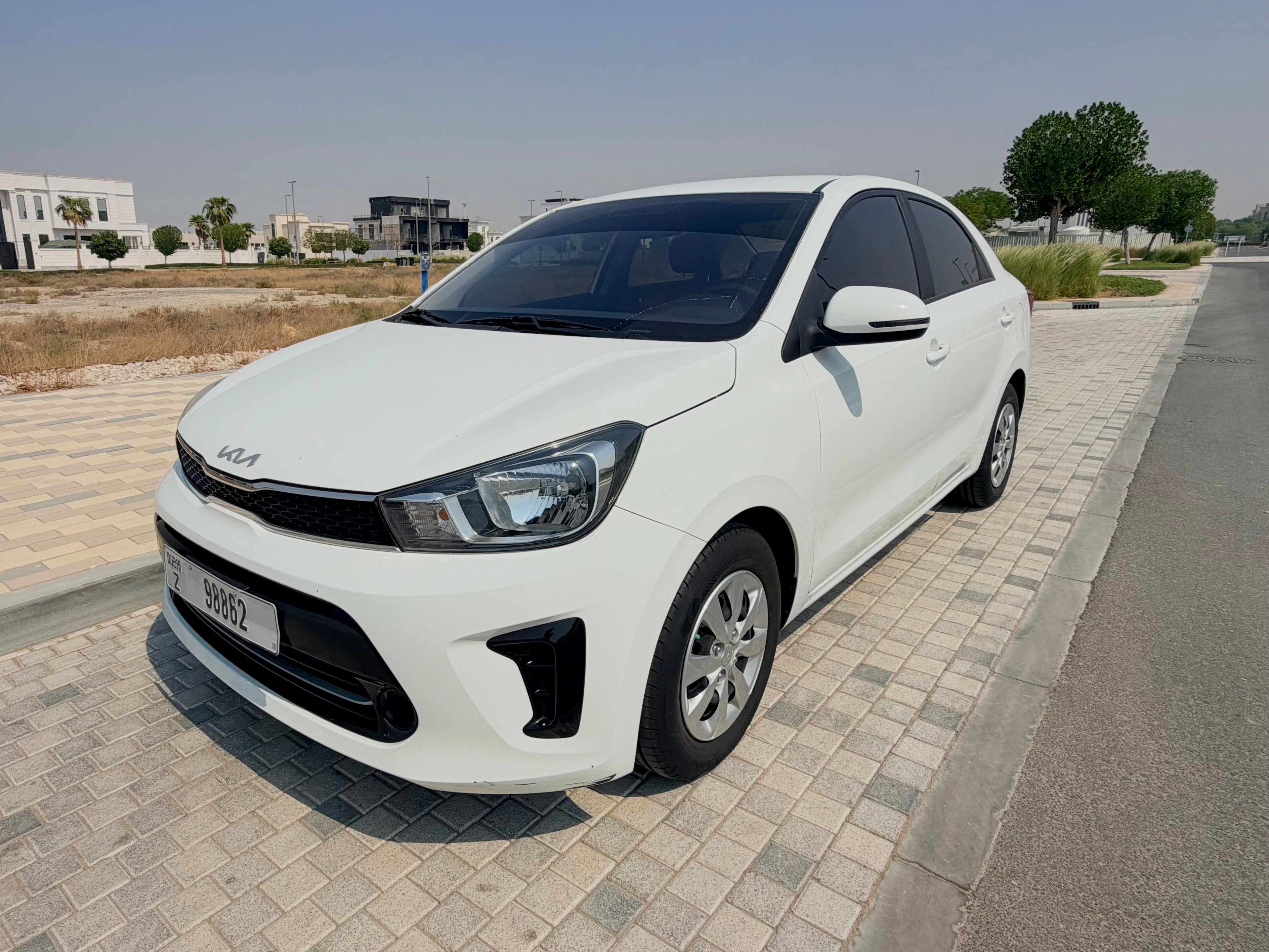 Blanco Kia Pegas 2023