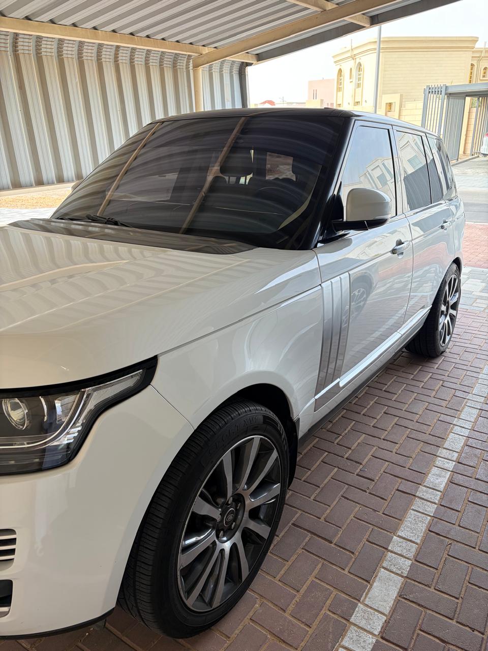 أسود لاند روڤر Range Rover 4.6 HSE 2016 أسود لاند روڤر Range Rover 4.6 HSE 2016