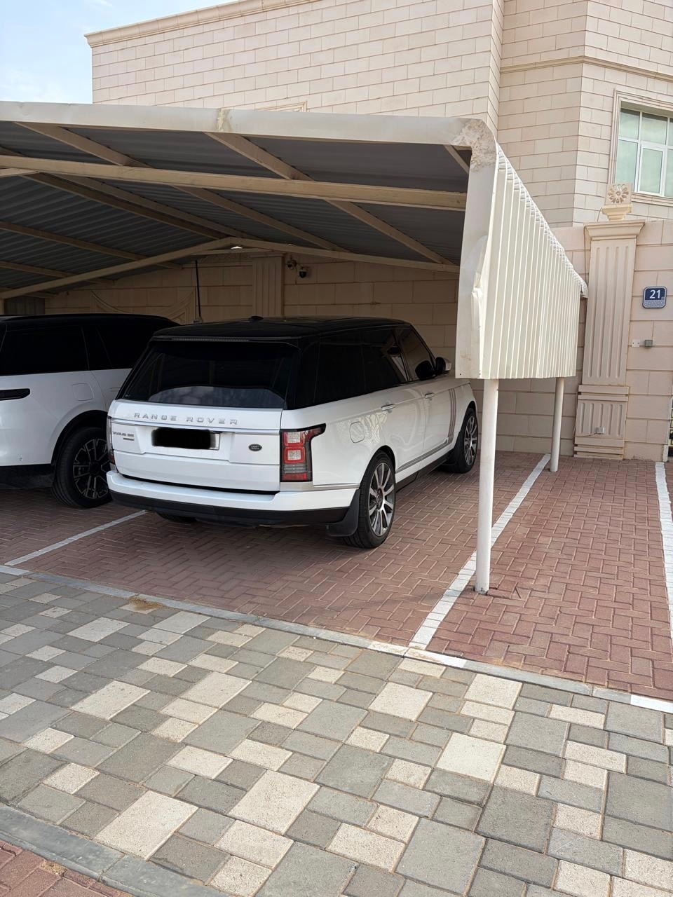 أسود لاند روڤر Range Rover 4.6 HSE 2016 أسود لاند روڤر Range Rover 4.6 HSE 2016