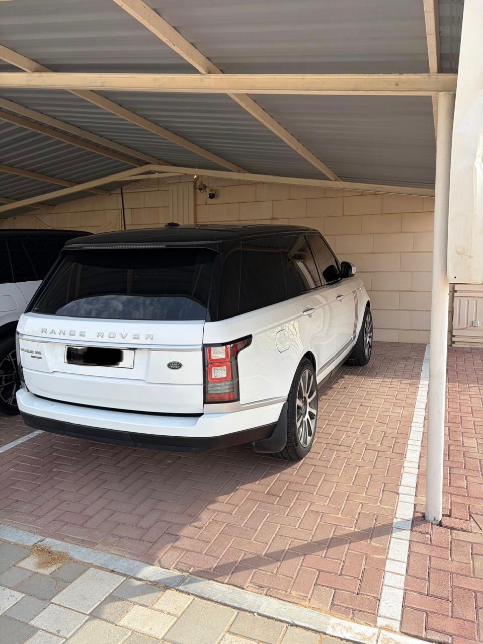 أسود لاند روڤر Range Rover 4.6 HSE 2016