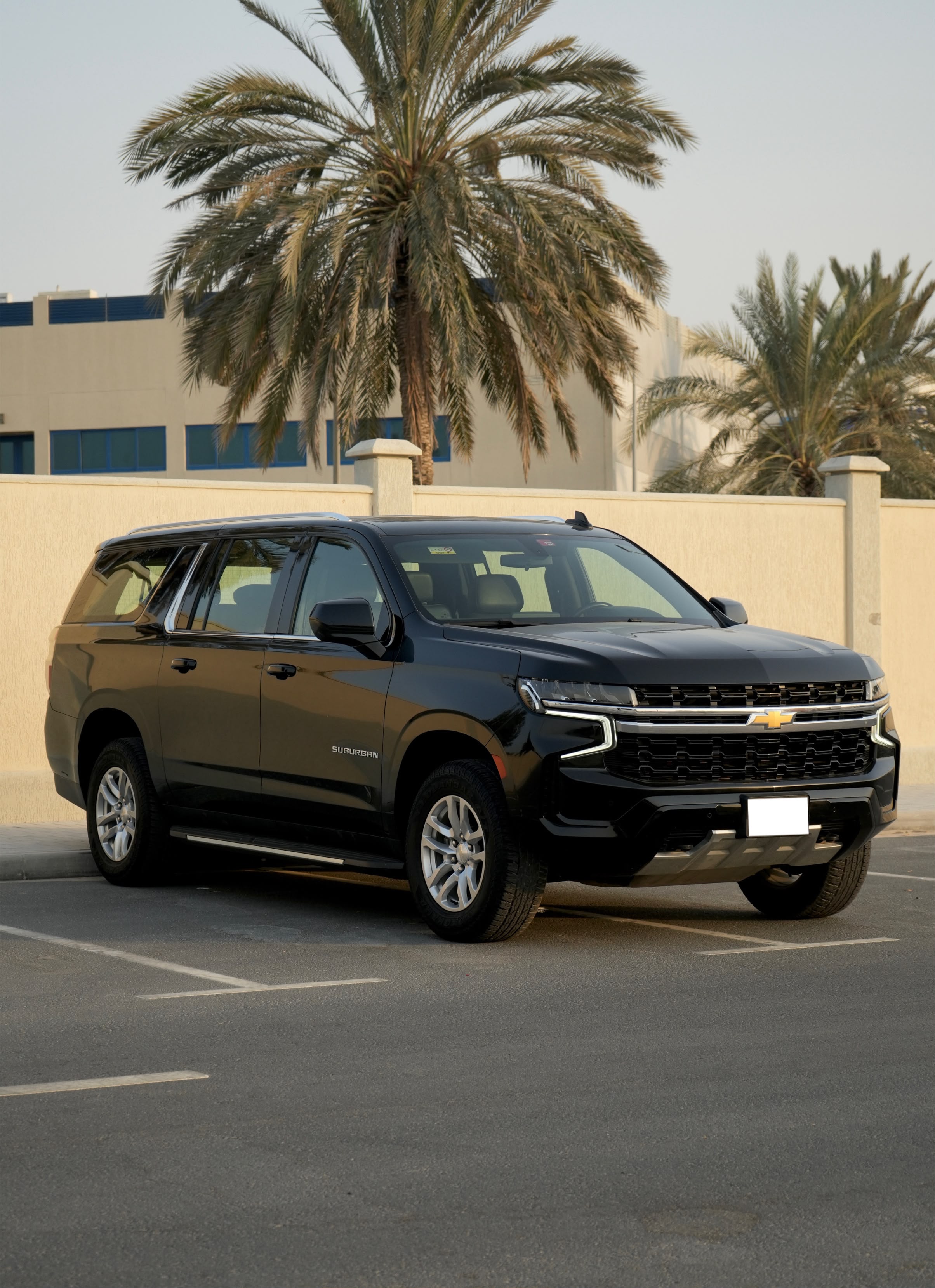 Черный Chevrolet Suburban 1500 LS 2021 год Черный Chevrolet Suburban 1500 LS 2021 год