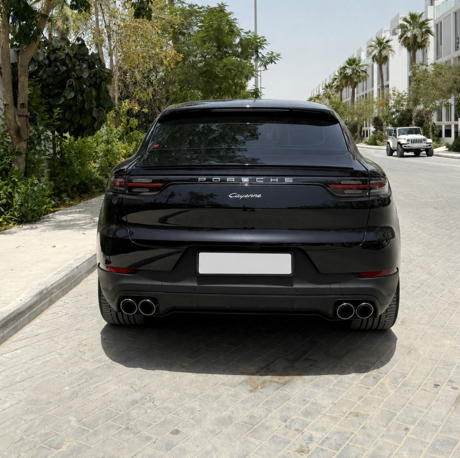 Black Porsche Cayenne Coupe Base 2021