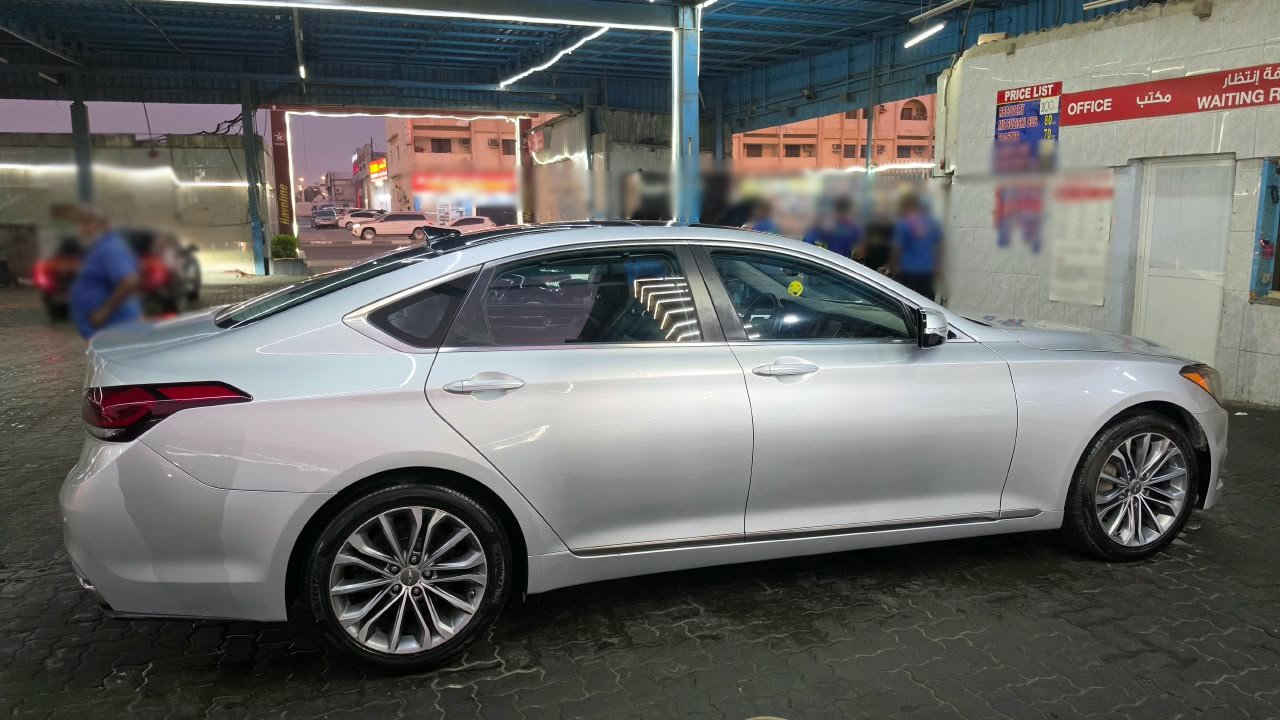 Silver Hyundai Genesis 3.8 2015 Silver Hyundai Genesis 3.8 2015