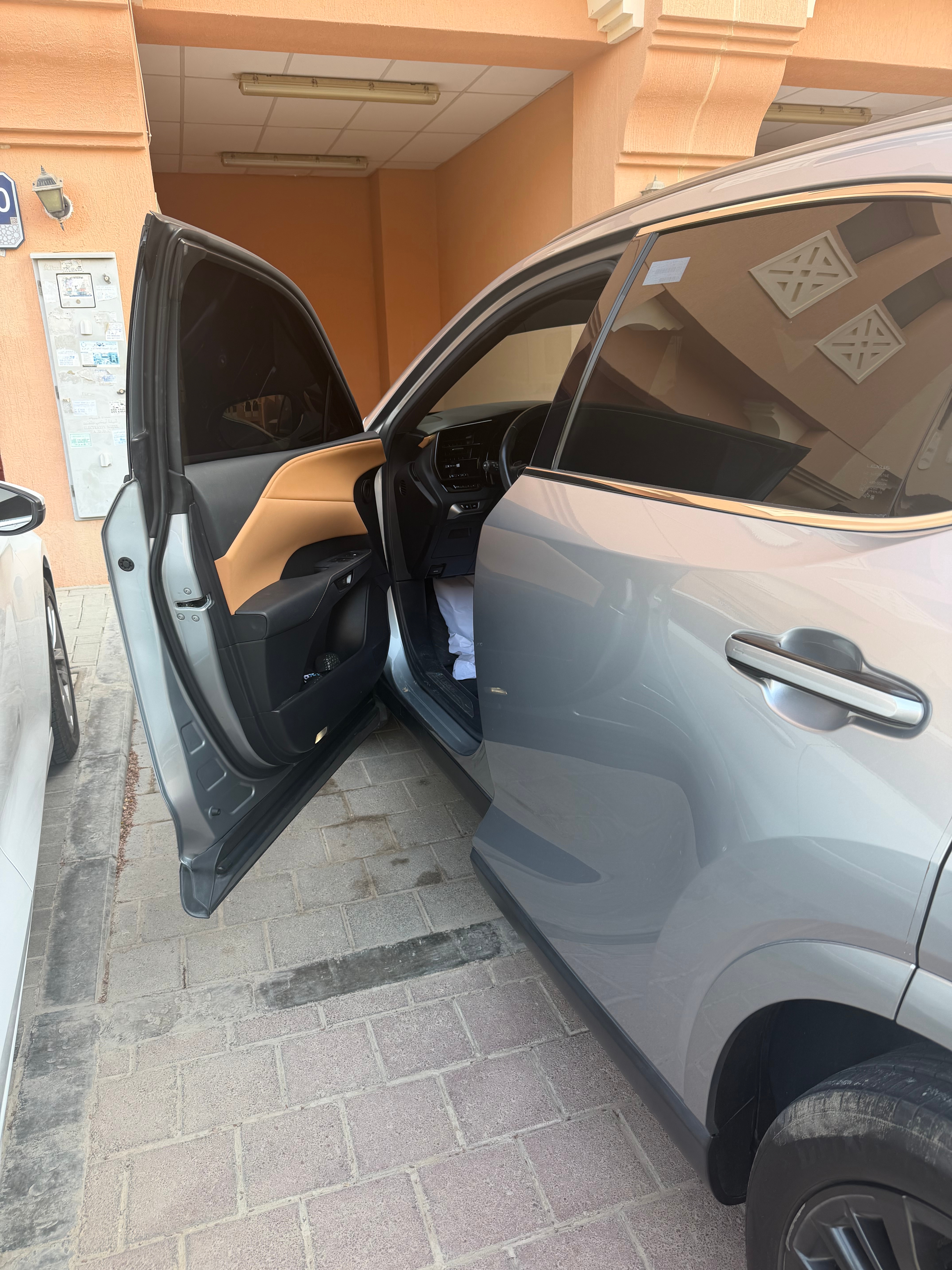 Silver Lexus RX 350 Prestige 2023