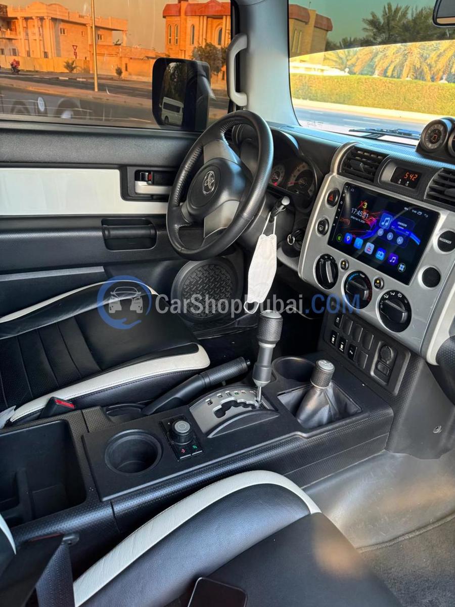 Blanco Toyota FJ Cruiser VXR 2016