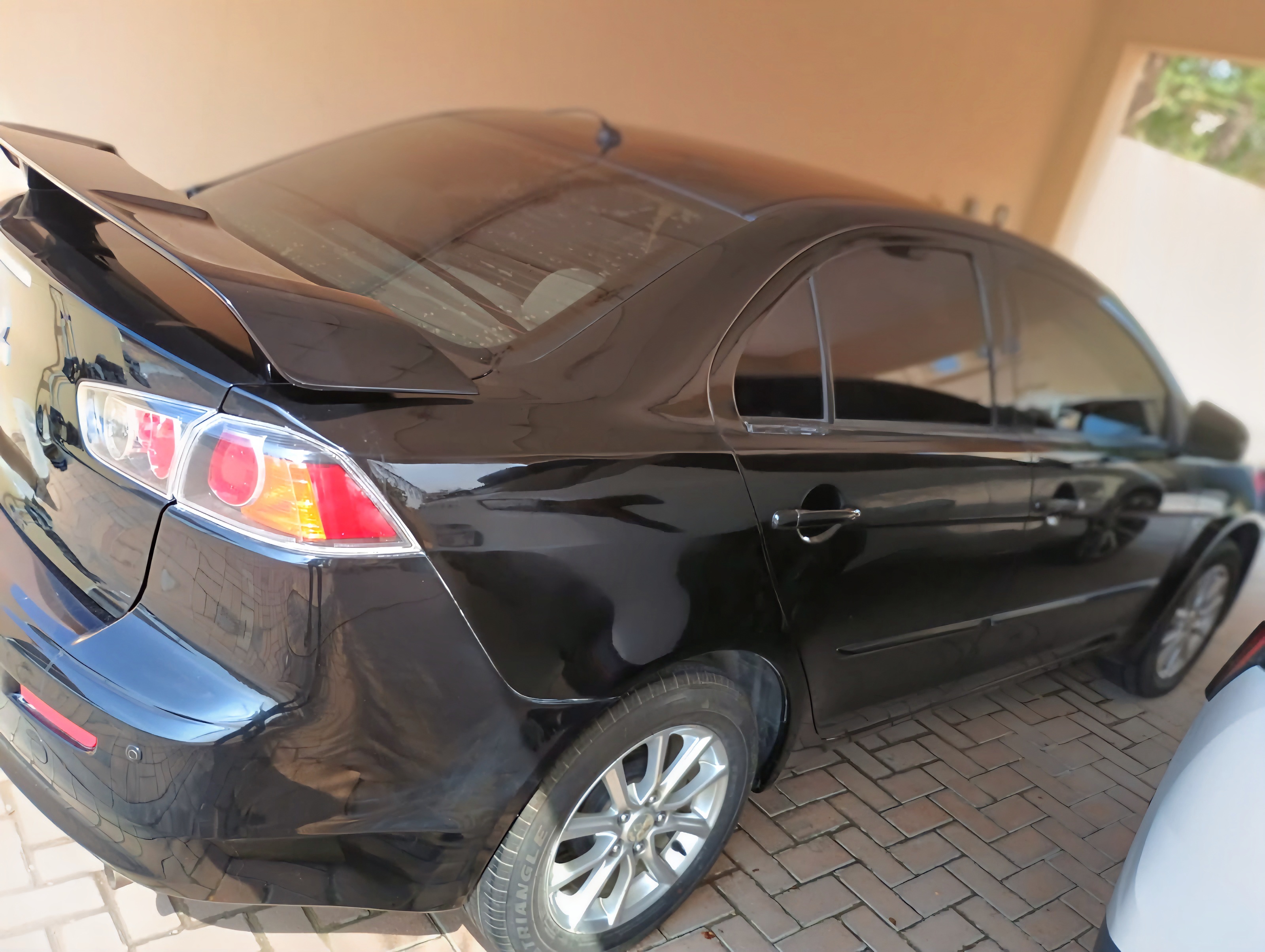 Siyah Mitsubishi Lancer 2015
