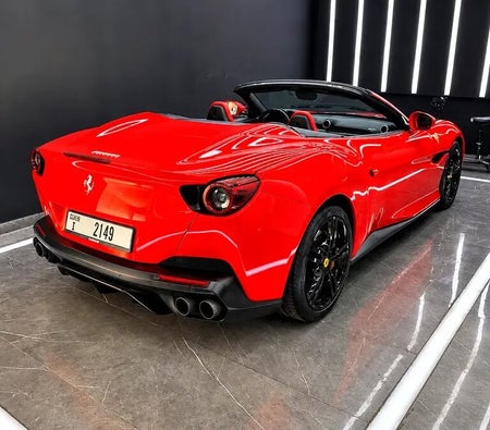 rood Ferrari Portofino Base 2020