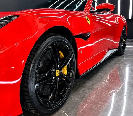 rood Ferrari Portofino Base 2020