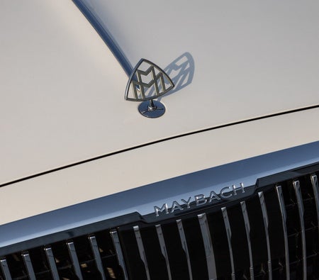 Weiß Mercedes Benz Maybach S680 2021 Weiß Mercedes Benz Maybach S680 2021