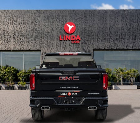 Noir GMC Sierra 1500 Denali 2022