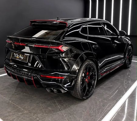 zwart Lamborghini Urus 2022