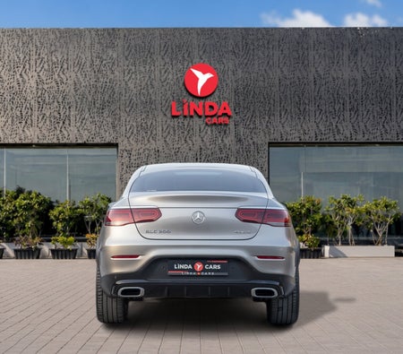 D'argento Mercedes Benz GLC 200 Business 2023