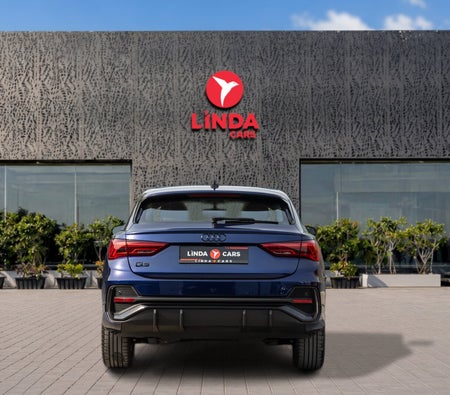 Голубой Audi Q3 Sportback S Line 2025 год Голубой Audi Q3 Sportback S Line 2025 год
