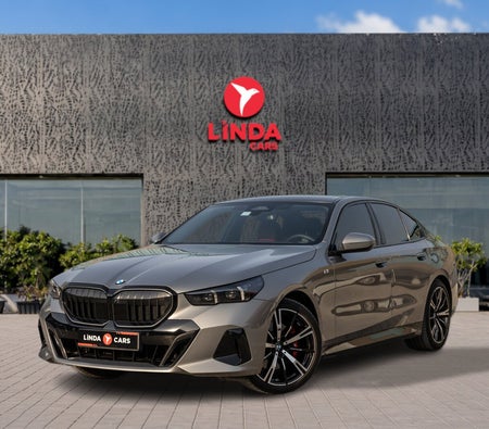 gris BMW 520i 2025 gris BMW 520i 2025