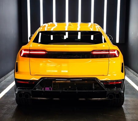 أصفر لامبورغيني Urus Base 2025