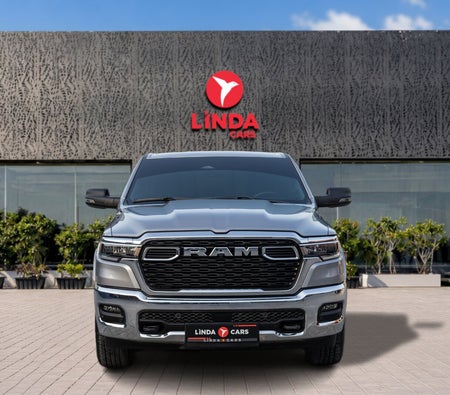 Silver Ram 1500 Big Horn 2025