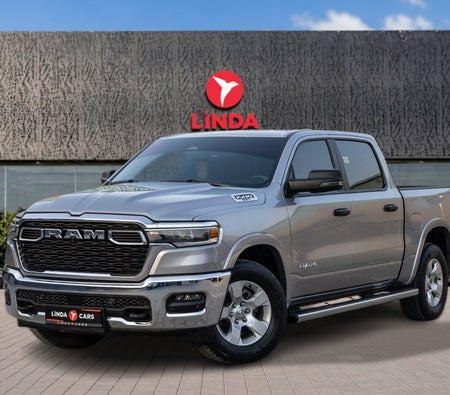 فضي رام 1500 Big Horn 2025 فضي رام 1500 Big Horn 2025