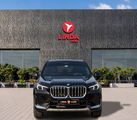 Nero BMW X1 2026