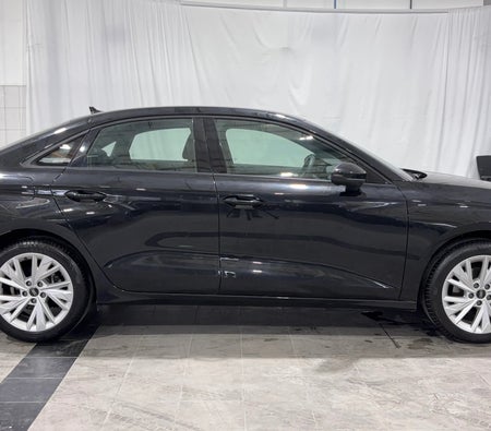 أسود أودي A3 35 TFSI 2025 أسود أودي A3 35 TFSI 2025