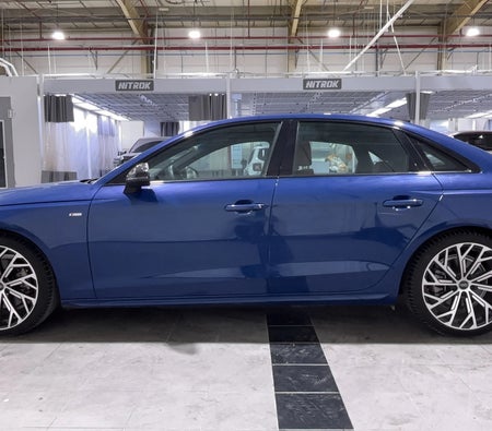 أزرق أودي A4 35 TFSI S LINE 2023 أزرق أودي A4 35 TFSI S LINE 2023