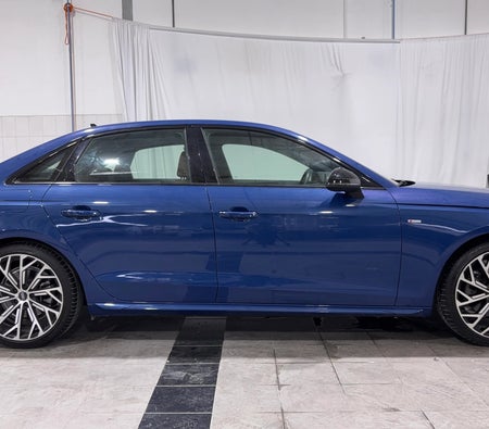 أزرق أودي A4 35 TFSI S LINE 2023