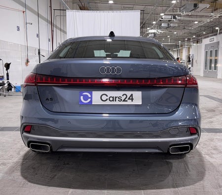 Grau Audi A5 35 TFSI 2025