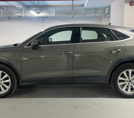 Gray Audi Q3 35 TFSI SPORTBACK 2024 Gray Audi Q3 35 TFSI SPORTBACK 2024