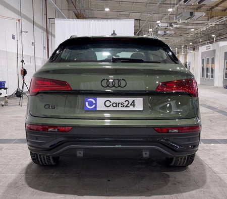 Yeşil Audi Q5 40 TFSI S LINE 2024 Yeşil Audi Q5 40 TFSI S LINE 2024