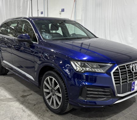 Blue Audi Q7 45 TFSI Quattro 2023 Blue Audi Q7 45 TFSI Quattro 2023