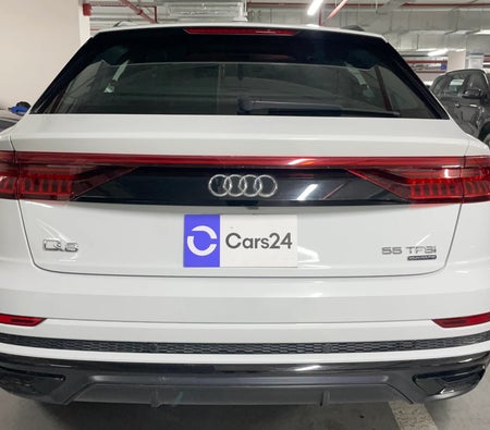 White Audi Q8 55 TFSI quattro S line 2022 White Audi Q8 55 TFSI quattro S line 2022