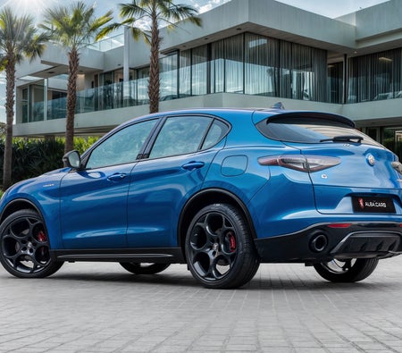 أزرق ألفا روميو      Stelvio Veloce 2024