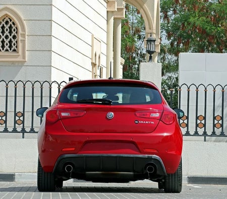 Alfa Romeo Giulietta Veloce 2019, photo 4 of 4