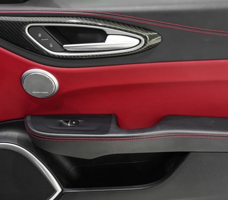 gris Alfa Romeo Giulia Quadrifoglio 2018