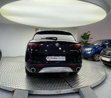 zwart Alfa Romeo stelvio 2018