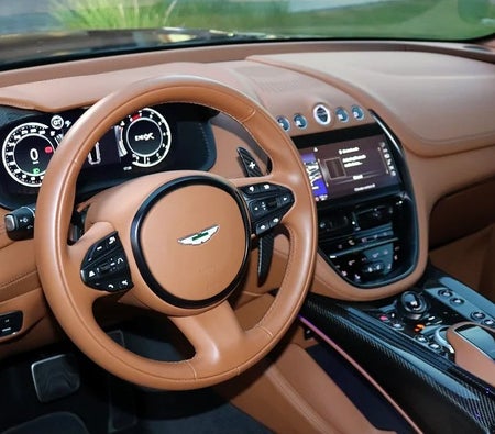 Aston Martin DBX 707 2024, photo 4 of 4
