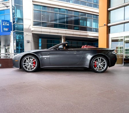 Gris Aston Martin Vantage S Roadster 2016
