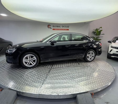 Black Audi A4 2.0 TDI BA Premium 2021